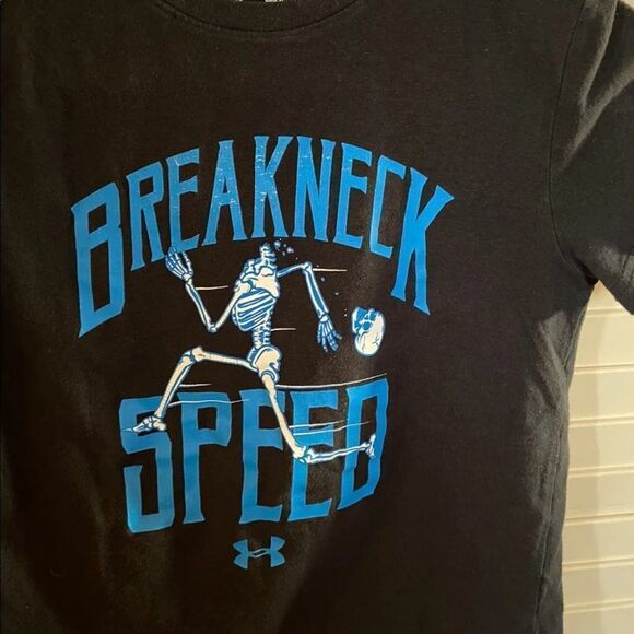 Under Armour graphic shirt - Picture 2 of 2